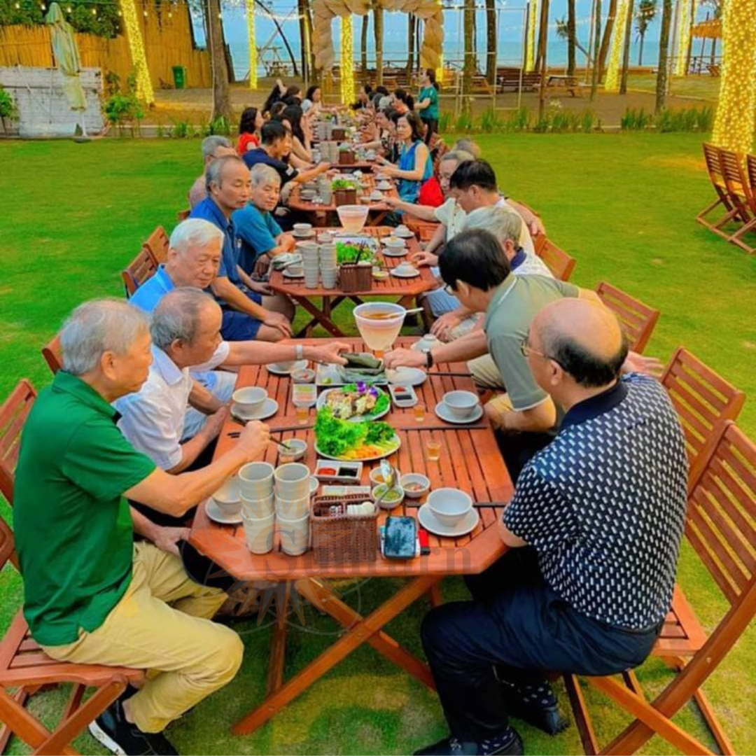 combo-ban-ghe-ngoai-troi-gap-xep-a1405-sunfurn-1-ban-go-octa-140cm-4-ghe-go-xep-khong-tay-bo-ban-ghe-an-san-vuon-nha-hang-gap-gon